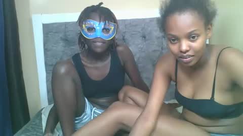 Snapshot of barbies_girles chatting on January 6, 7:23 am barbies_girles online show from January 6, 7:23 am