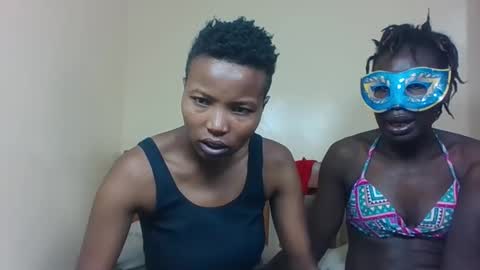 Snapshot of barbies_girles chatting on February 6, 5:56 am barbies_girles online show from February 6, 5:56 am