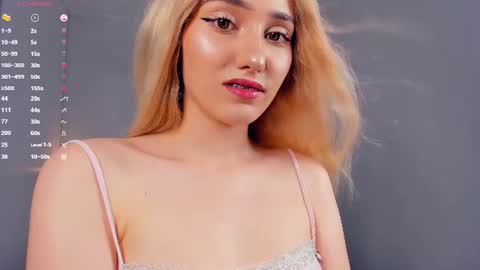 Mia online show from June 13, 2:04 pm