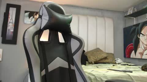 Snapshot of bardockroy_ chatting on July 18, 8:23 pm bardock online show from July 18, 8:23 pm