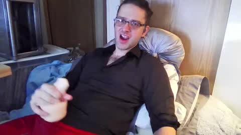 Snapshot of barebearstudio chatting on March 20, 4:12 pm barebearstudio online show from March 20, 4:12 pm