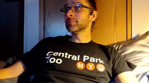 Snapshot of barebearstudio chatting on March 28, 2:00 am barebearstudio online show from March 28, 2:00 am