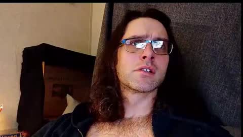 Snapshot of barebearstudio chatting on April 7, 6:47 am barebearstudio online show from April 7, 6:47 am