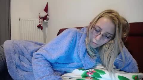 Lena online show from December 30, 6:38 pm