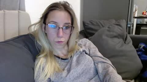 Snapshot of barelylegalblondy chatting on May 16, 5:23 pm Lena online show from May 16, 5:23 pm