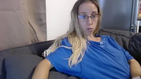 Snapshot of barelylegalblondy chatting on July 13, 5:16 pm Lena online show from July 13, 5:16 pm