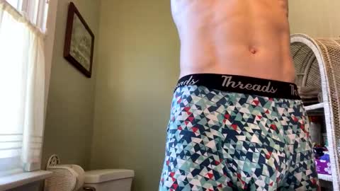 Snapshot of basicallyjustmee chatting on March 9, 6:34 pm basicallyjustmee online show from March 9, 6:34 pm