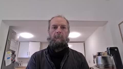 Snapshot of basiccamguy chatting on March 7, 8:22 am basiccamguy online show from March 7, 8:22 am