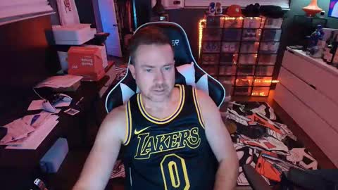 Snapshot of basketballjerseygang chatting on February 3, 5:16 am Jordan online show from February 3, 5:16 am