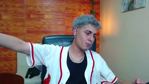 Bastian online show from December 17, 5:18 am