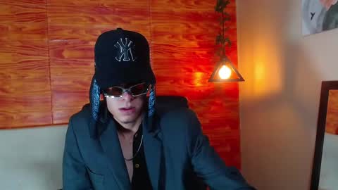 Bastian online show from February 16, 3:04 am