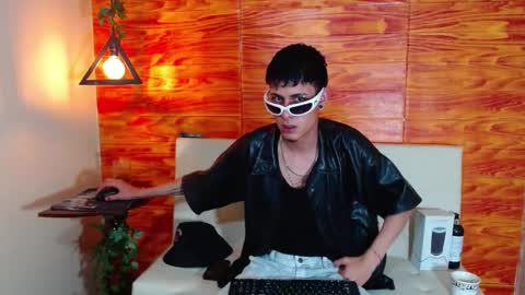 Bastian online show from March 11, 2:43 am