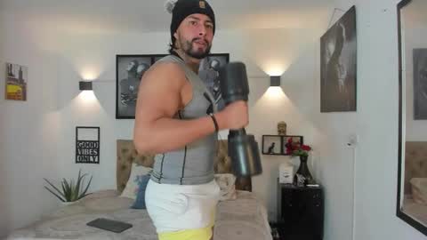 bastian_jones1 online show from November 7, 5:35 pm