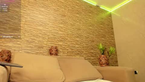 Snapshot of bastianrivas chatting on February 14, 1:30 pm Bastian. online show from February 14, 1:30 pm