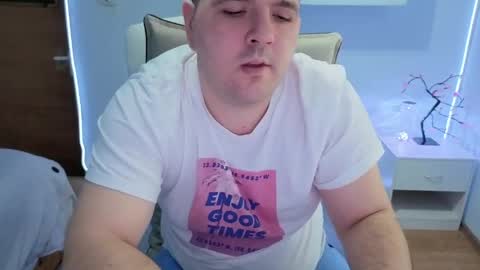 Snapshot of basystem8 chatting on April 13, 5:46 am BASY online show from April 13, 5:46 am