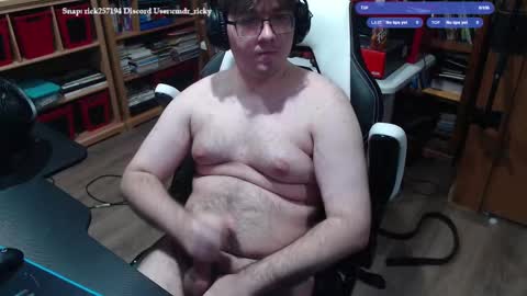 Snapshot of baterricky chatting on October 19, 3:23 pm Ricky online show from October 19, 3:23 pm