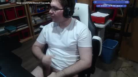 Snapshot of baterricky chatting on November 29, 3:37 pm Ricky online show from November 29, 3:37 pm