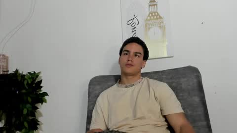 Snapshot of battista_turner chatting on April 3, 9:24 pm battista online show from April 3, 9:24 pm