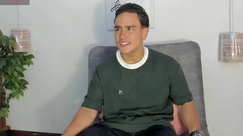 Snapshot of battista_turner chatting on April 16, 8:53 pm battista online show from April 16, 8:53 pm