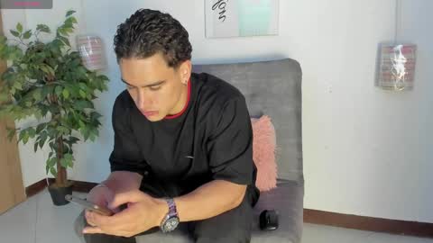 Snapshot of battista_turner chatting on April 18, 10:21 pm battista online show from April 18, 10:21 pm