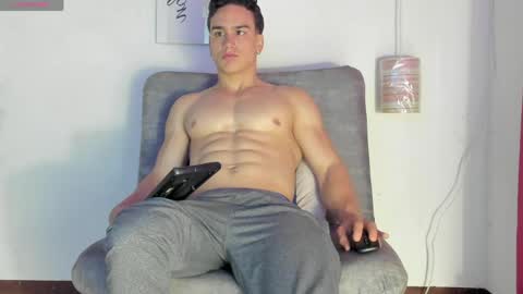 Snapshot of battista_turner chatting on May 24, 2:33 pm battista online show from May 24, 2:33 pm