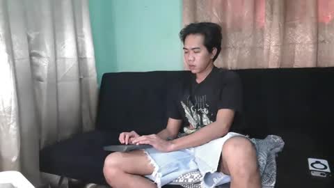 Snapshot of baxter_bab chatting on April 13, 1:00 am Lf Babe online show from April 13, 1:00 am