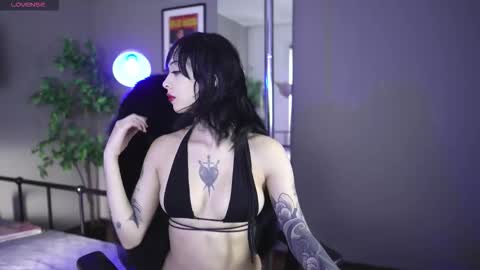 BAYONETTA DOLL  online show from December 18, 12:33 pm