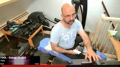 Snapshot of bazzz_8 chatting on October 2, 5:09 pm bazzz_8 online show from October 2, 5:09 pm