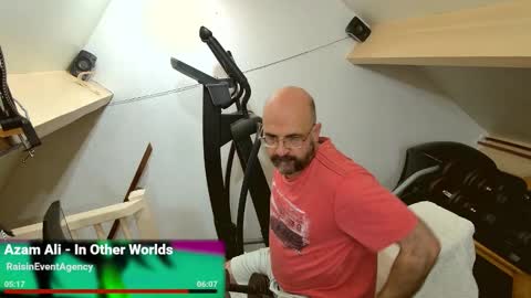 Snapshot of bazzz_8 chatting on October 8, 6:05 pm bazzz_8 online show from October 8, 6:05 pm