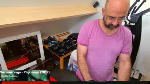 Snapshot of bazzz_8 chatting on October 30, 4:52 pm bazzz_8 online show from October 30, 4:52 pm