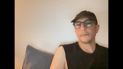 bball_lover_ online show from September 17, 2:08 pm