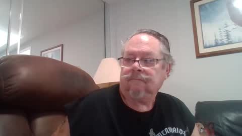 Snapshot of bbb1952 chatting on January 8, 6:32 pm Single Grandpa in Florida. Love to C2C and have Fun Privately online show from January 8, 6:32 pm