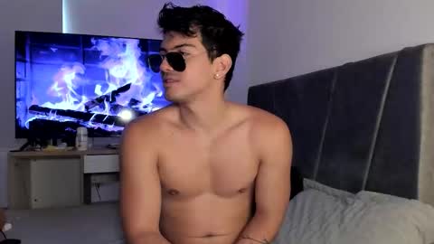 Valentino online show from October 21, 9:15 pm