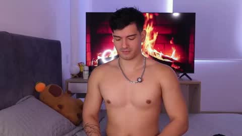 Valentino online show from January 17, 9:07 pm