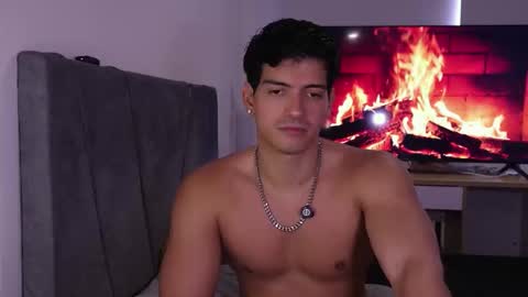 Snapshot of bbbeachboy chatting on February 20, 9:15 pm Valentino online show from February 20, 9:15 pm