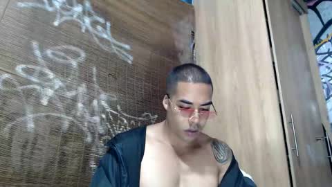 Justin online show from October 26, 4:18 am