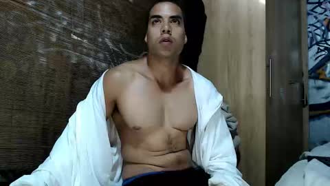 Justin online show from November 30, 9:08 pm