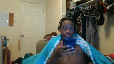 rocker n queen online show from January 27, 1:30 pm