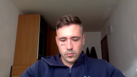 Snapshot of bbnamelezz chatting on October 25, 8:00 am BB Namelezz online show from October 25, 8:00 am