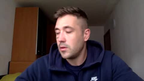 Snapshot of bbnamelezz chatting on November 6, 7:20 am BB Namelezz online show from November 6, 7:20 am