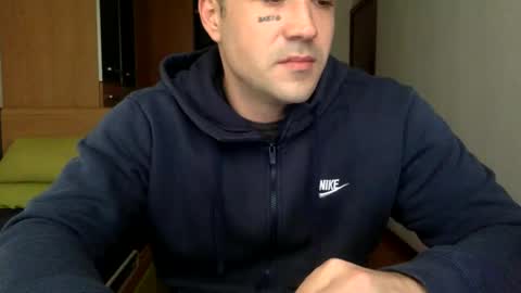 Snapshot of bbnamelezz chatting on February 4, 4:35 pm BB Namelezz online show from February 4, 4:35 pm