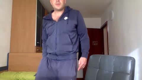 Snapshot of bbnamelezz chatting on March 18, 7:44 am BB Namelezz online show from March 18, 7:44 am