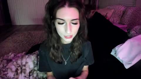 Snapshot of bbshasta chatting on April 6, 4:46 am Shasta online show from April 6, 4:46 am