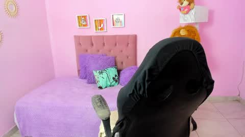 Snapshot of bbw_charlote chatting on March 30, 12:28 pm Charlote online show from March 30, 12:28 pm