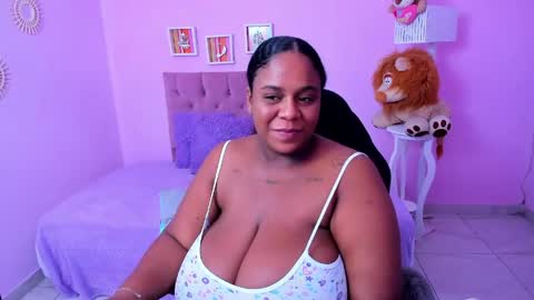 Snapshot of bbw_charlote chatting on April 1, 1:41 pm Charlote online show from April 1, 1:41 pm