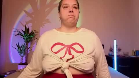 Snapshot of bbw_goddes chatting on February 26, 10:14 am Love online show from February 26, 10:14 am