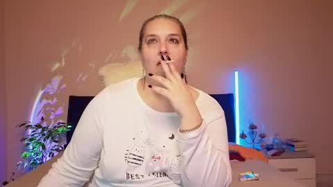 Snapshot of bbw_goddes chatting on April 17, 1:19 am Love online show from April 17, 1:19 am
