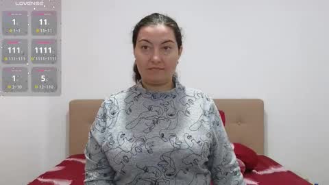 Snapshot of bbw_milf_4u chatting on October 13, 7:08 am Emma online show from October 13, 7:08 am