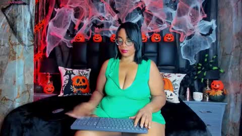 Bbwlatina01 online show from October 14, 12:06 pm