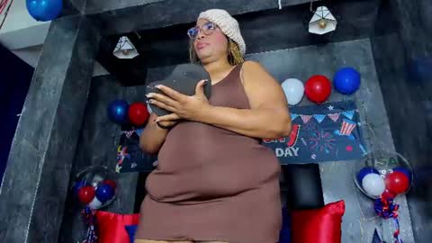 Bbwlatina01 online show from July 2, 12:11 pm